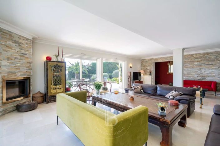 Image No.11-4 Bed House for sale