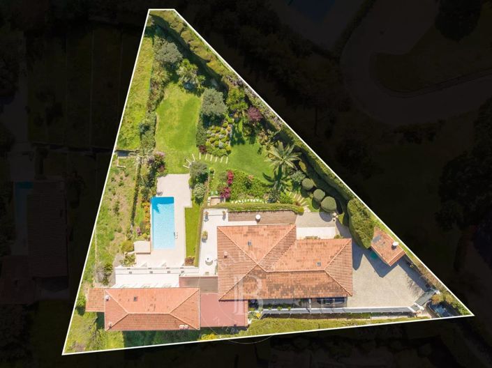 Image No.24-4 Bed House for sale