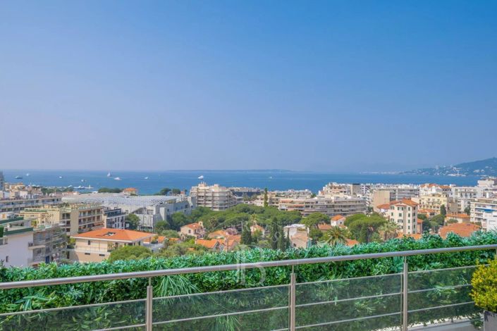 Image No.10-3 Bed Apartment for sale