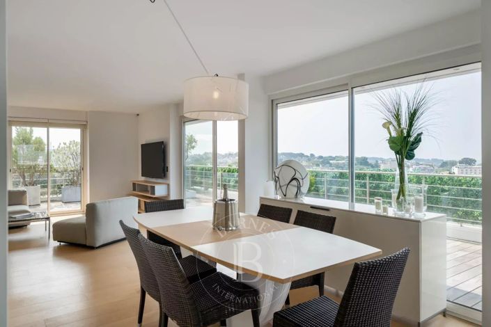 Image No.3-3 Bed Apartment for sale