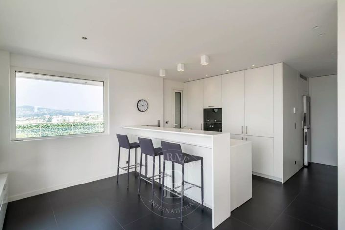 Image No.5-3 Bed Apartment for sale