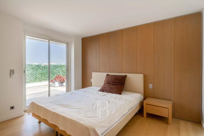 Image No.8-3 Bed Apartment for sale