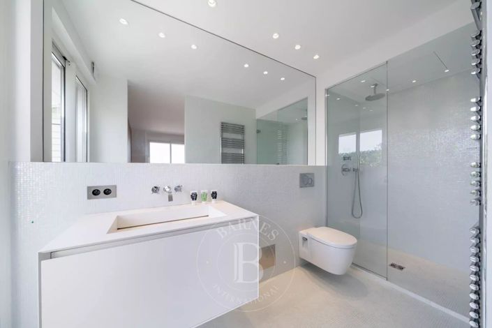 Image No.9-3 Bed Apartment for sale