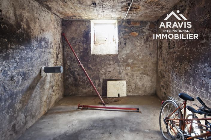 Image No.20-5 Bed House for sale