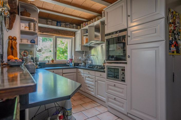 Image No.10-7 Bed House for sale