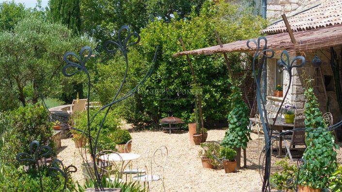 Image No.18-7 Bed House for sale