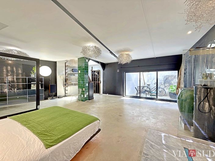 Image No.10-2 Bed Property for sale