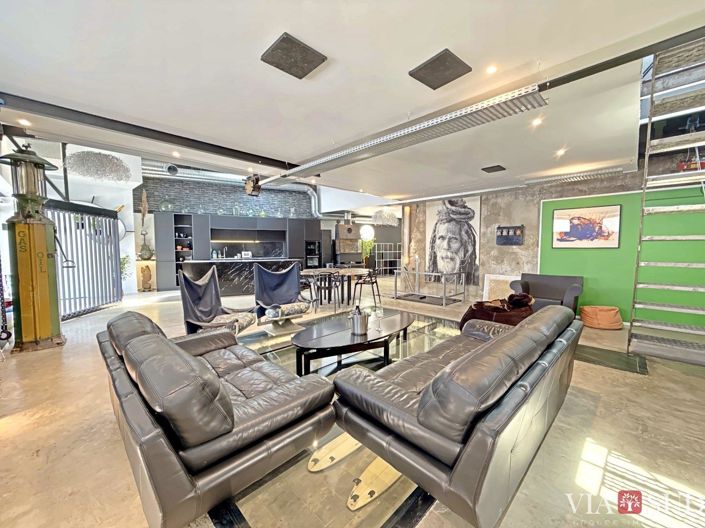 Image No.14-2 Bed Property for sale