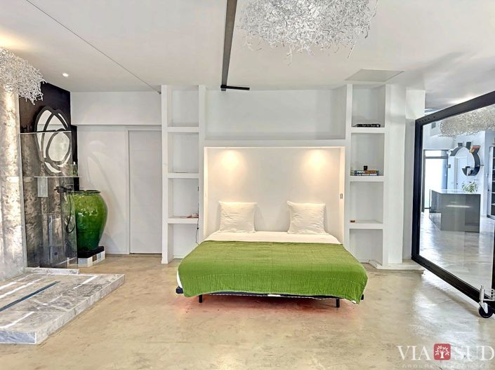 Image No.9-2 Bed Property for sale