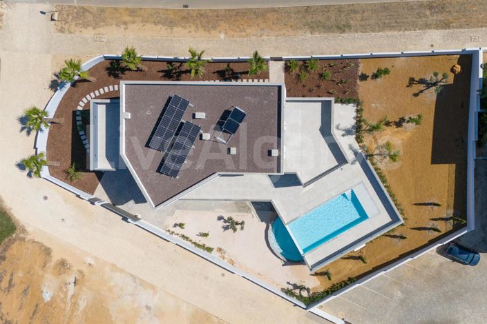 Image No.45-5 Bed House for sale