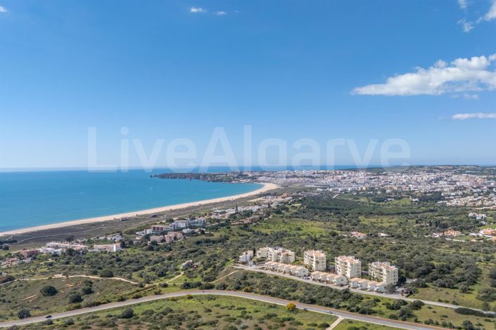 Image No.16-4 Bed House for sale