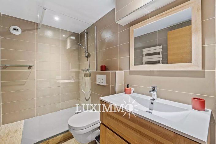 Image No.11-5 Bed House for sale