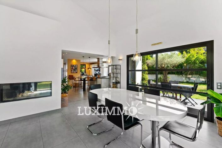 Image No.5-5 Bed House for sale