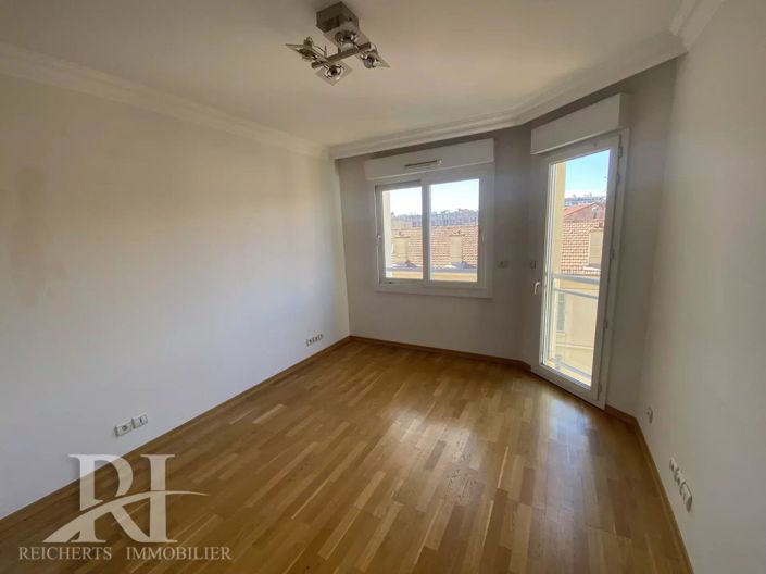 Image No.7-3 Bed Apartment for sale