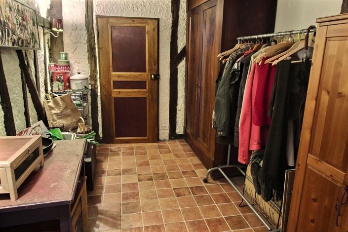 Image No.18-3 Bed House for sale