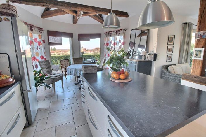 Image No.17-4 Bed House for sale