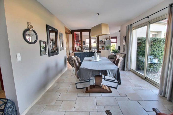 Image No.18-4 Bed House for sale