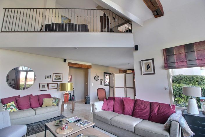 Image No.20-4 Bed House for sale