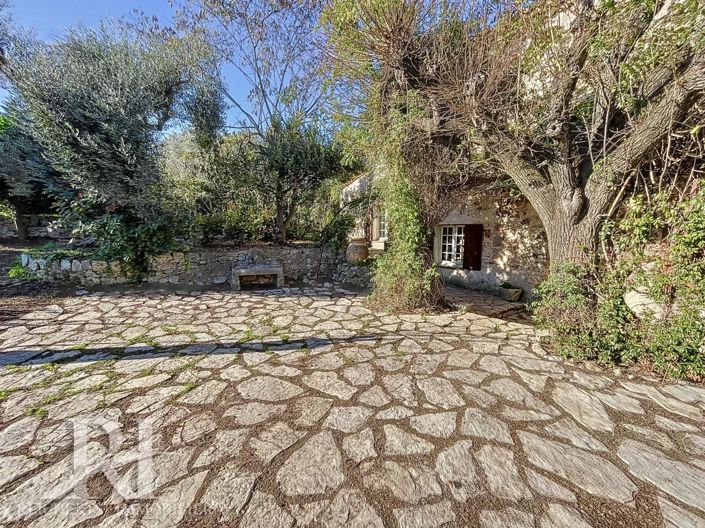 Image No.32-3 Bed House for sale