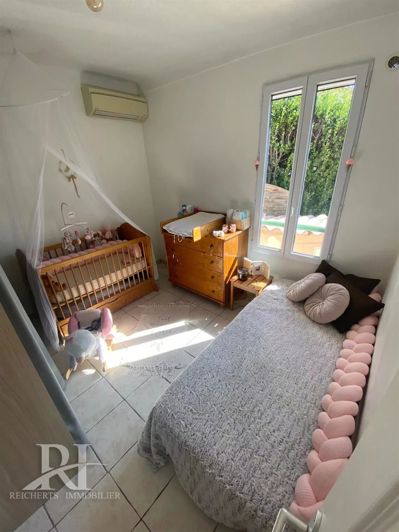 Image No.10-2 Bed House for sale