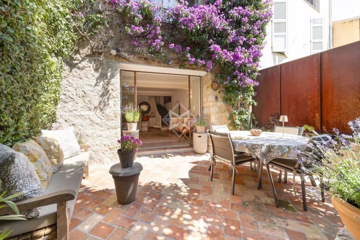 Image No.1-3 Bed House for sale