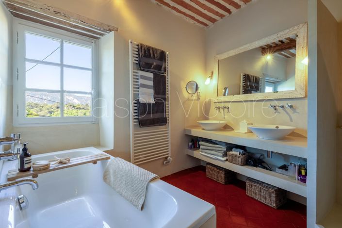 Image No.26-3 Bed House for sale