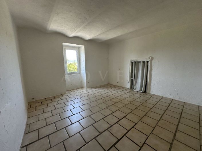 Image No.8-4 Bed Property for sale