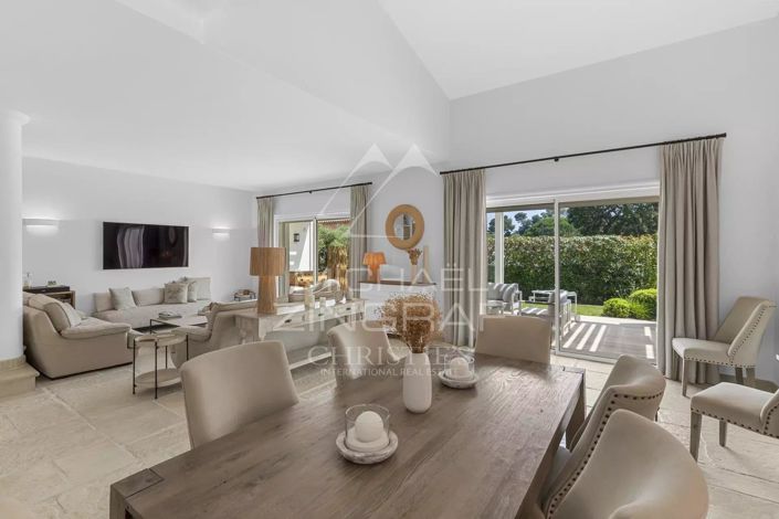 Image No.5-4 Bed House for sale