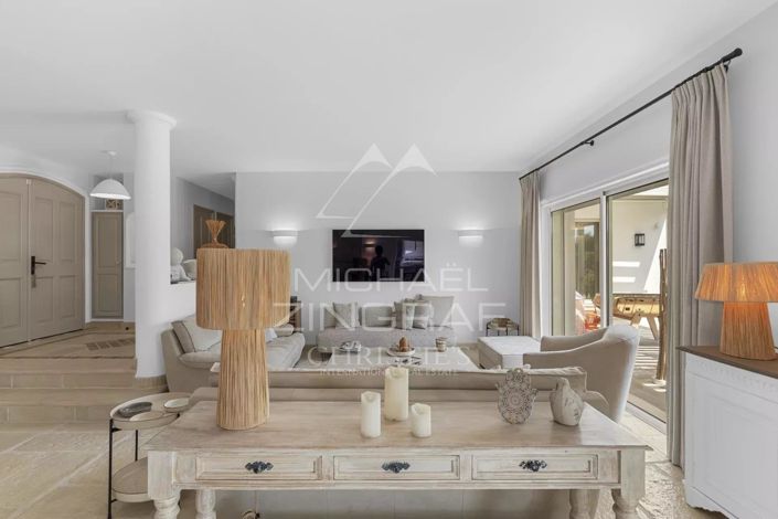 Image No.6-4 Bed House for sale