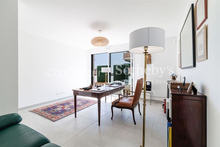 Image No.19-3 Bed Apartment for sale