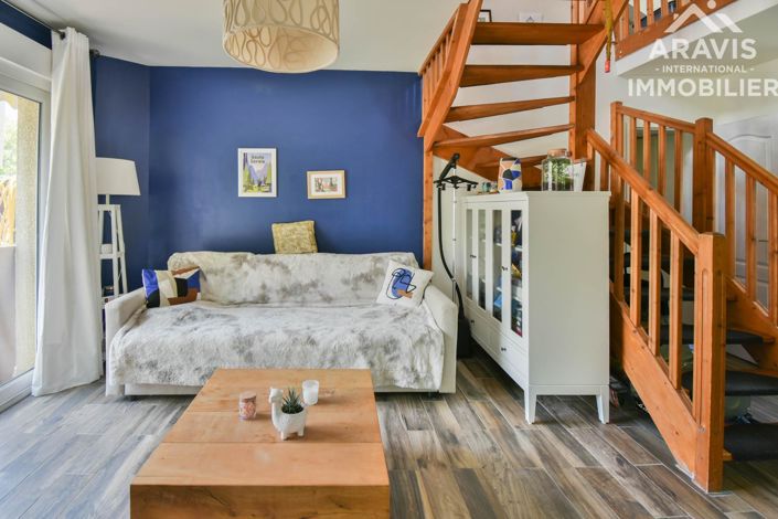 Image No.2-4 Bed House for sale