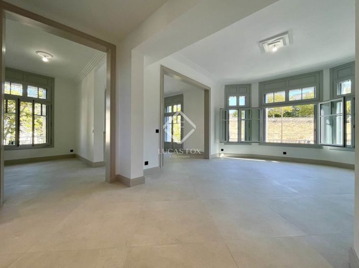 Image No.13-3 Bed Apartment for sale