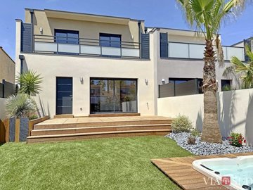1 - Valras-Plage, Property
