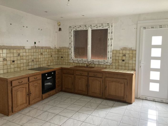 Image No.14-11 Bed House for sale