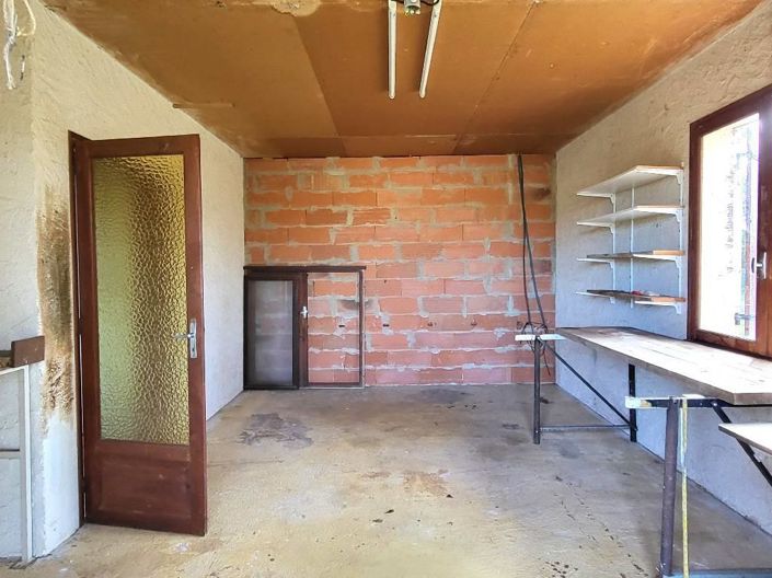 Image No.8-3 Bed House for sale