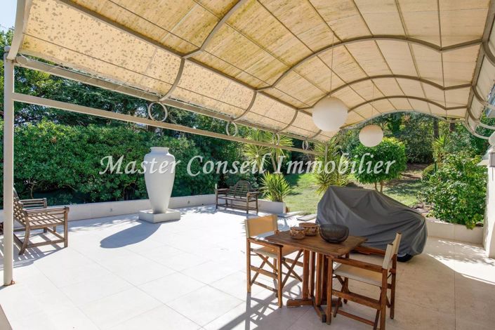 Image No.16-5 Bed House for sale