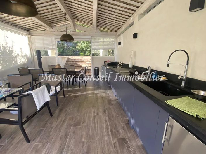 Image No.12-5 Bed House for sale