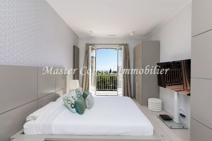 Image No.15-5 Bed House for sale