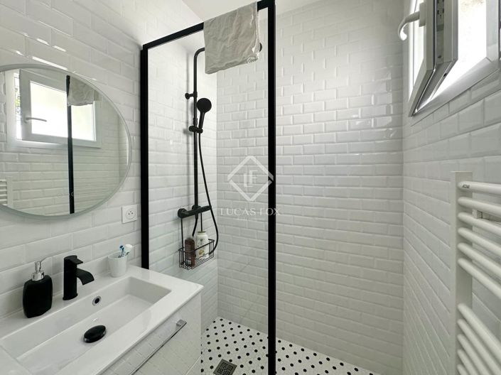 Image No.11-2 Bed House for sale