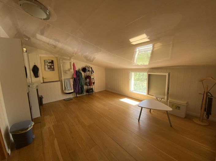 Image No.19-5 Bed House for sale