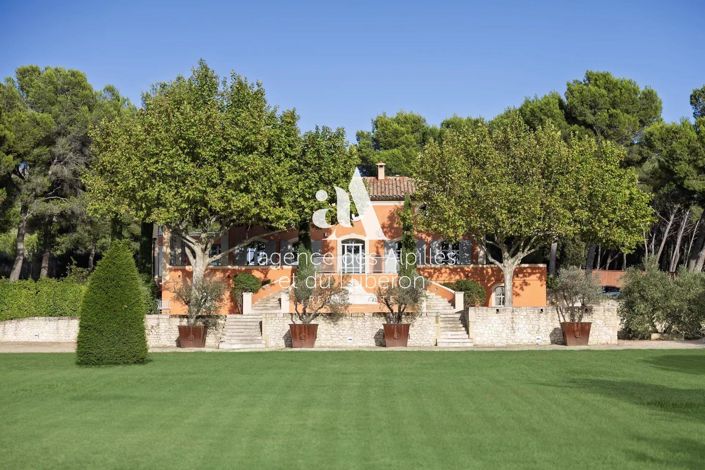 Image No.1-6 Bed House for sale