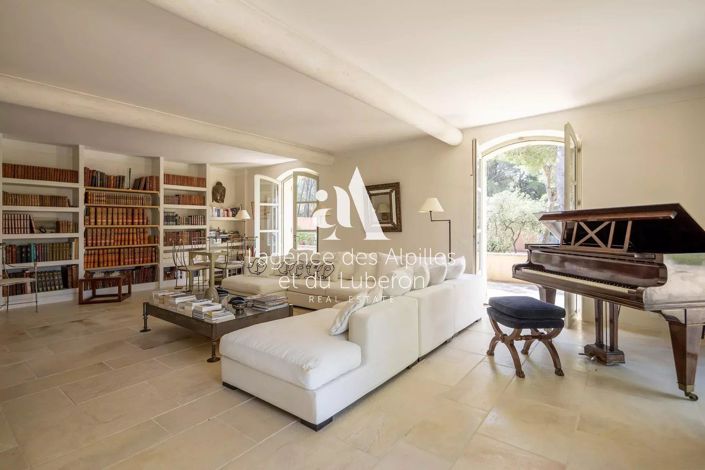 Image No.14-6 Bed House for sale