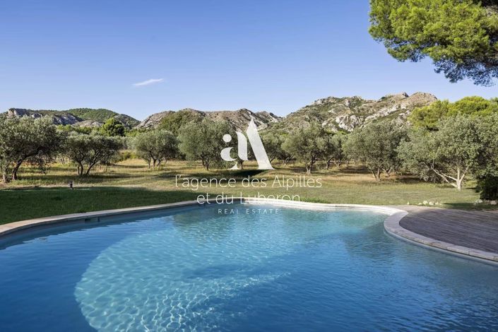 Image No.2-6 Bed House for sale