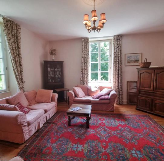 Image No.44-9 Bed Property for sale