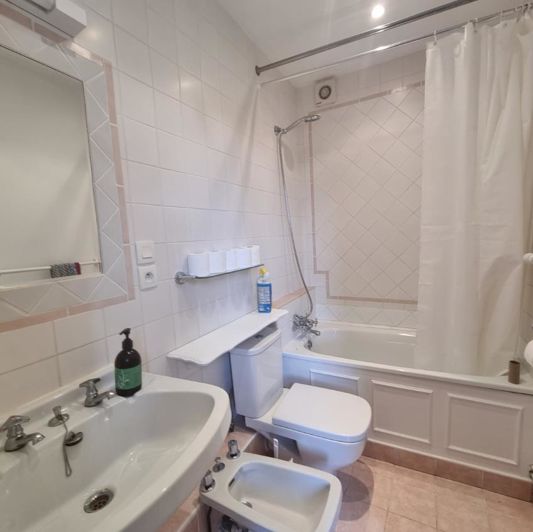 Image No.58-9 Bed Property for sale