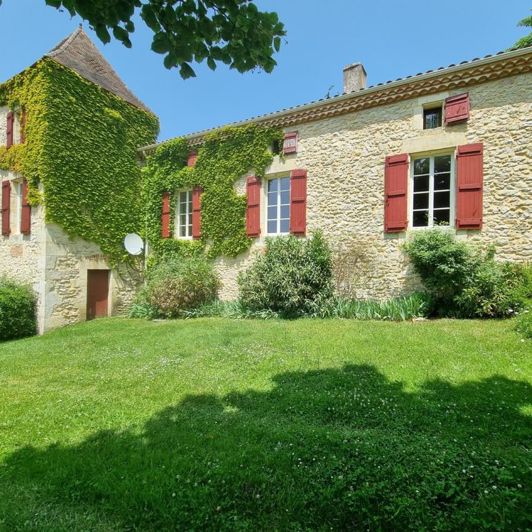 Image No.6-9 Bed Property for sale