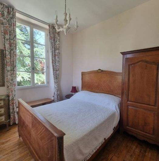 Image No.60-9 Bed Property for sale