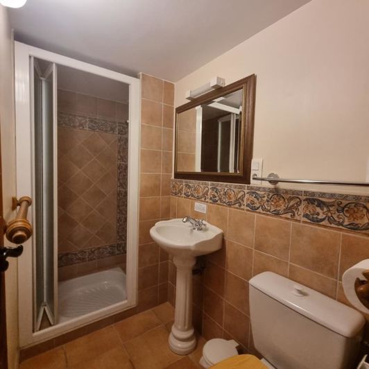 Image No.62-9 Bed Property for sale