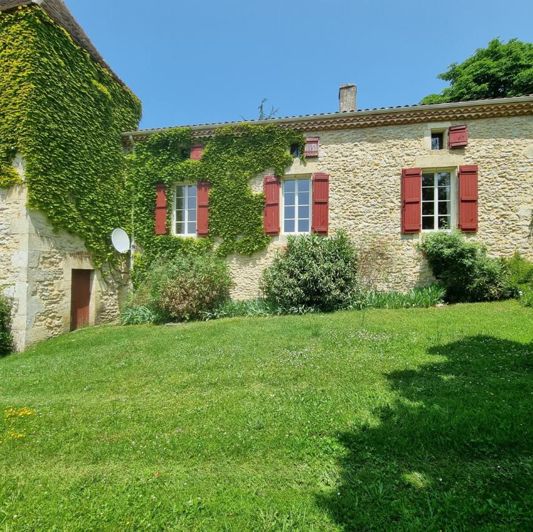 Image No.8-9 Bed Property for sale