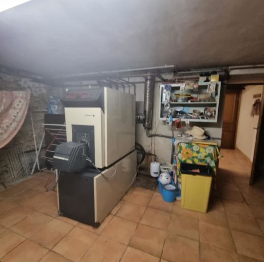 Image No.85-9 Bed Property for sale